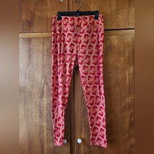 Heart Patterned Lularoe leggings tall&curvy